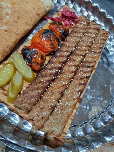 عکس 6 — سفره خانه سنتی صفا