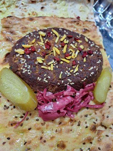 عکس 7 — سفره خانه سنتی صفا