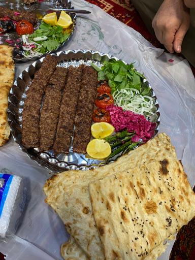 عکس 5 — کباب بناب سنتی خان سرا