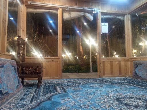 عکس 4 — باغ رستوران نقش جهان