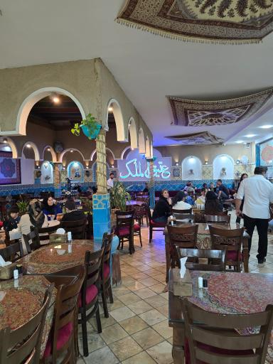 عکس 7 — سفره خانه سنتی عتیق الملک