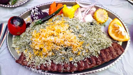 عکس 9 — سفره خانه سنتی عتیق الملک