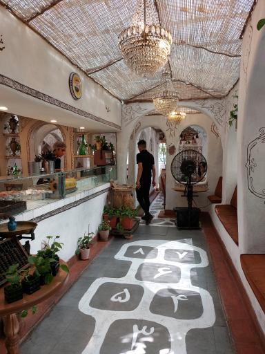 عکس 1 — عمارت سین هشتم