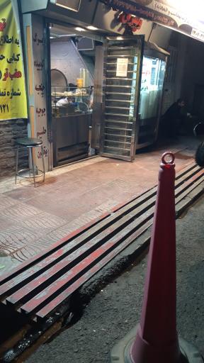 عکس 8 — کبابخانه حاج فضل الله گلپایگانی و پسران