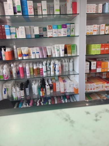 عکس 3 — داروخانه شبانه روزی جالینوس